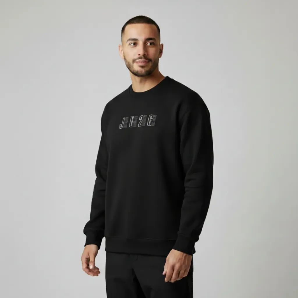 Classic Typo Crew-Neck  (Black, M)